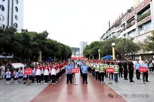 巴黎人报：李刚仁在亚洲杯出局后已回到巴黎，今天去看了巴黎杯赛